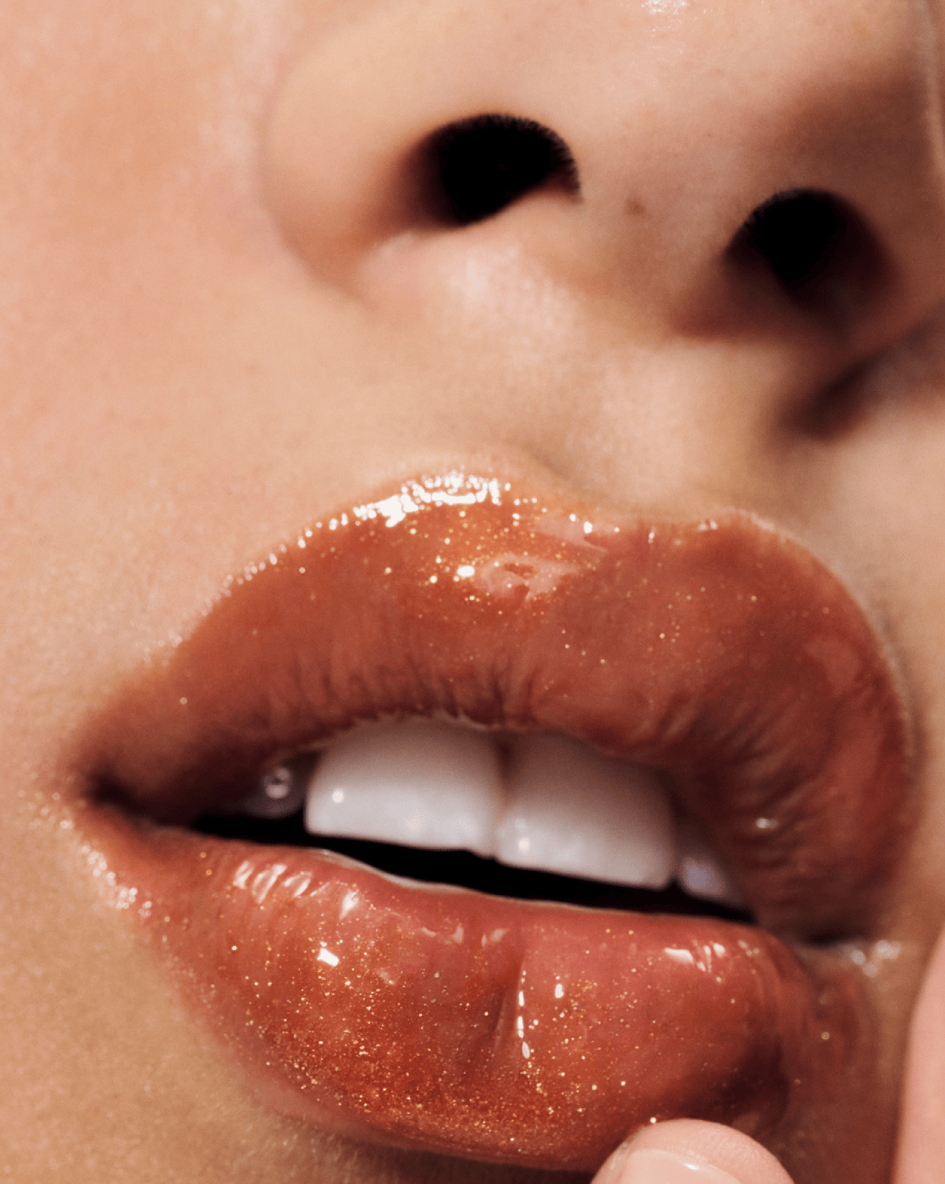 Glossier Lip Gloss - Dudak Parlatıcı - stre