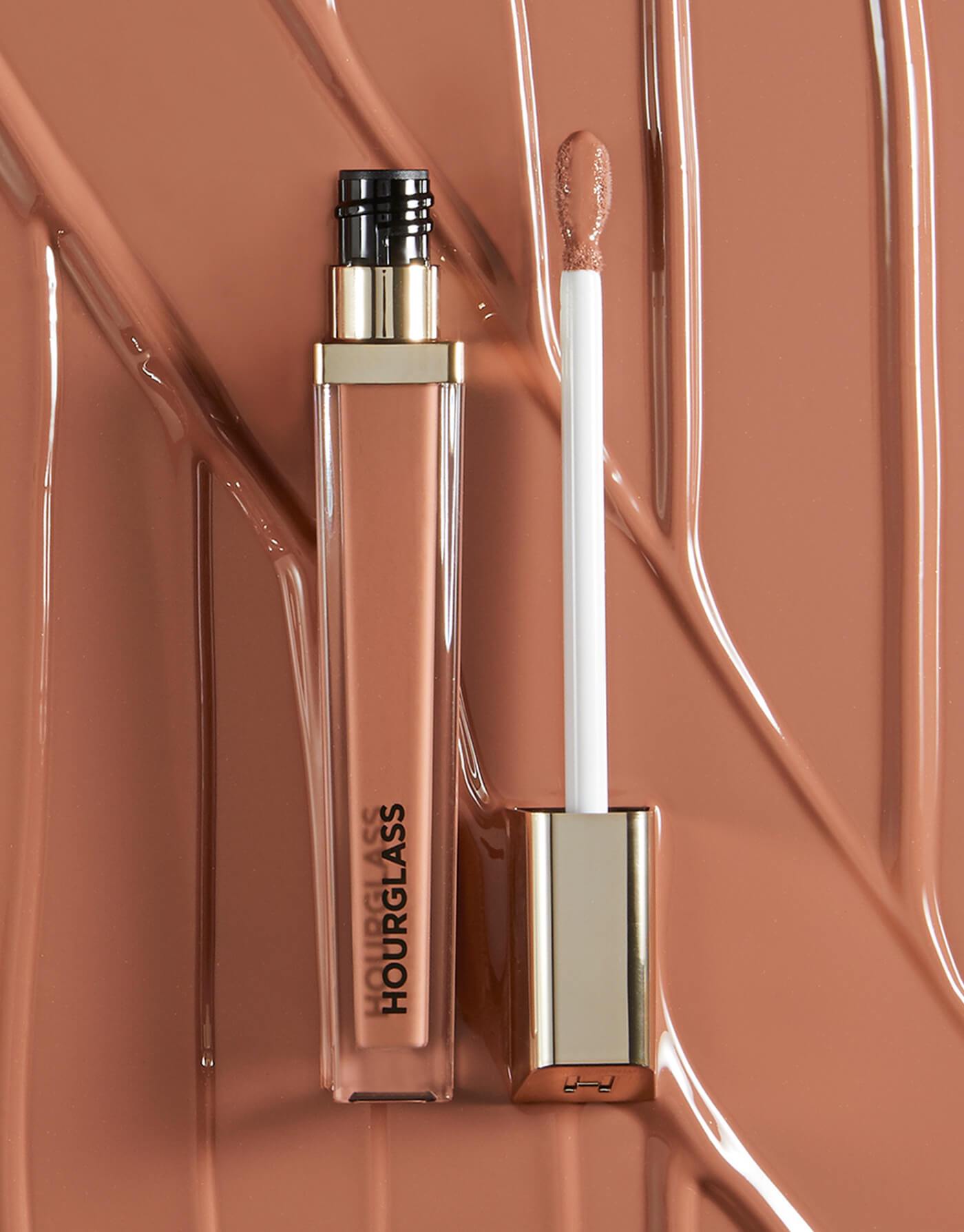 Hourglass Unreal™ High Shine Volumizing -  Lip Gloss - stre