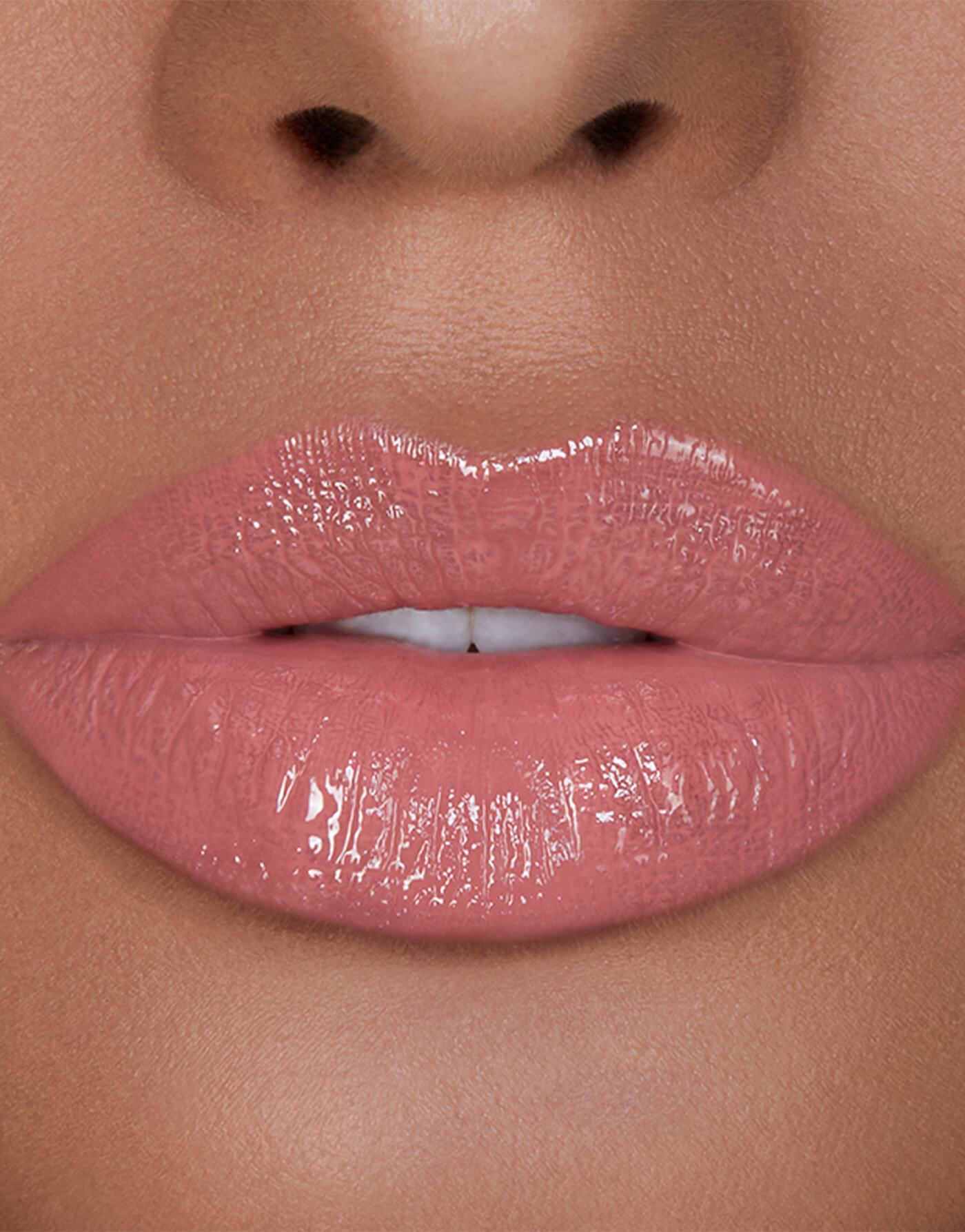 Hourglass Unreal™ High Shine Volumizing -  Lip Gloss - stre