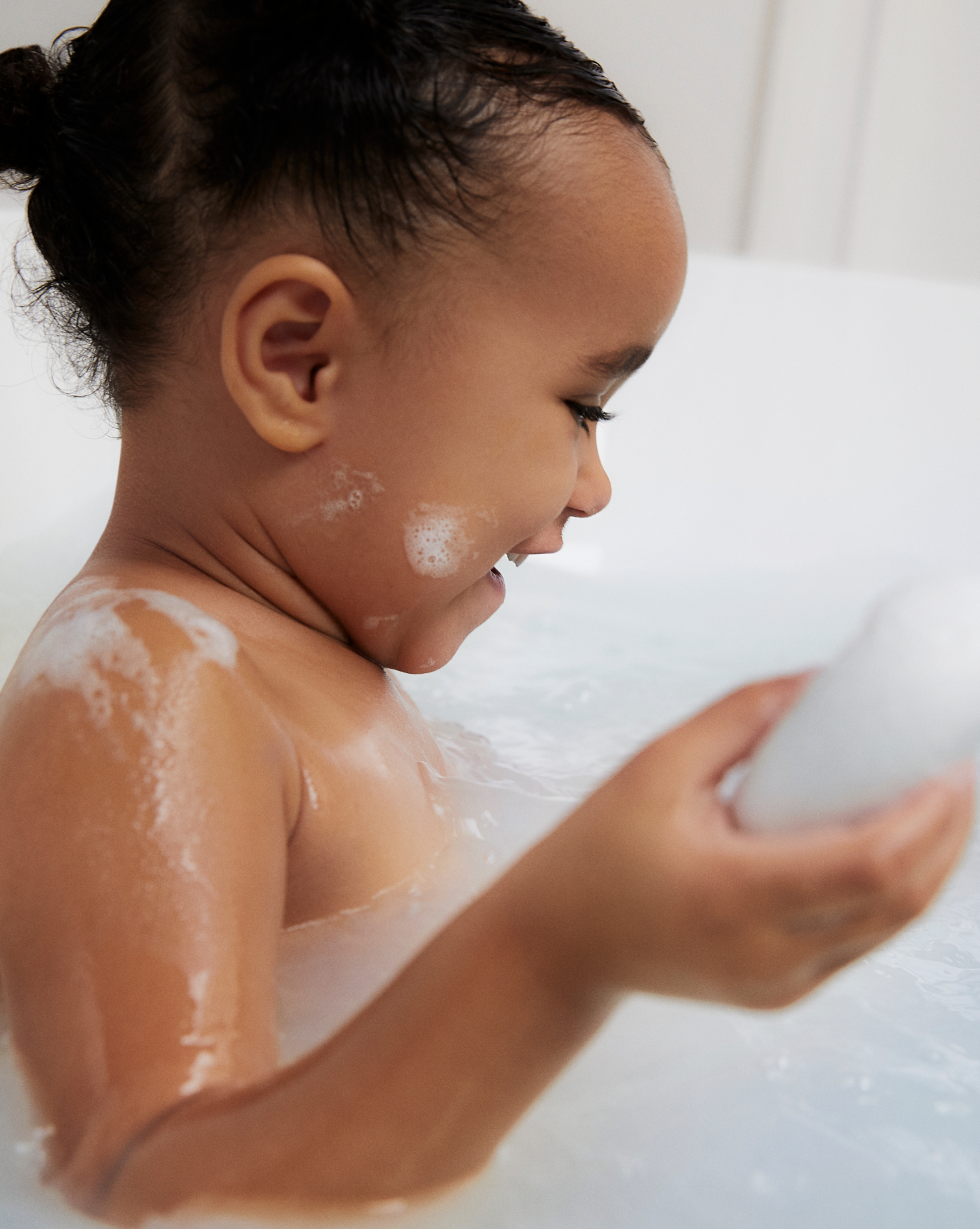 Glossier Milky Jelly Cleansing Bar - Temizleyici Bar - stre